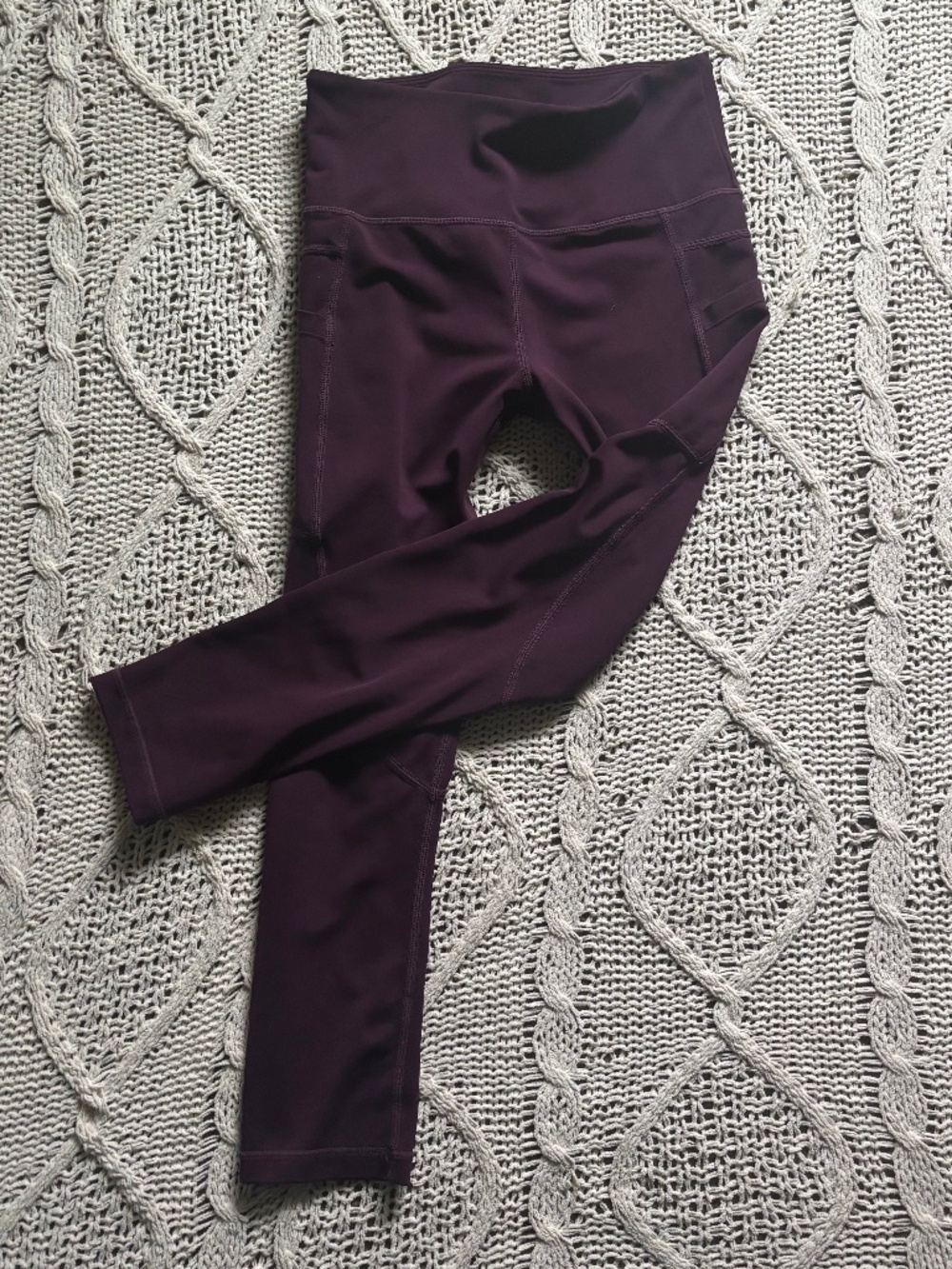 Dark maroon purple red capri capris leggings athletic all athleta yoga pants